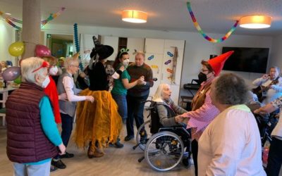 Rosenmontag im Seniorenzentrum Wiesentrift Thema Märchen
